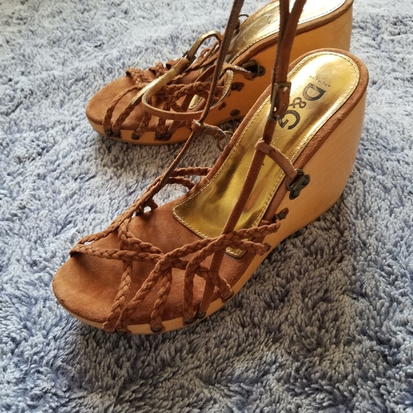 Dolce & Gabbana Brown Ankle Strap Sandals - Picture 4 of 9